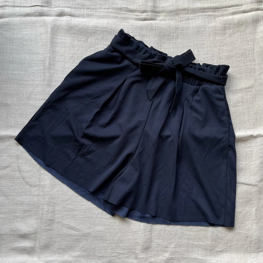 Navy Blue Shorts, paper waist by ONLY - Picture 1 of 4